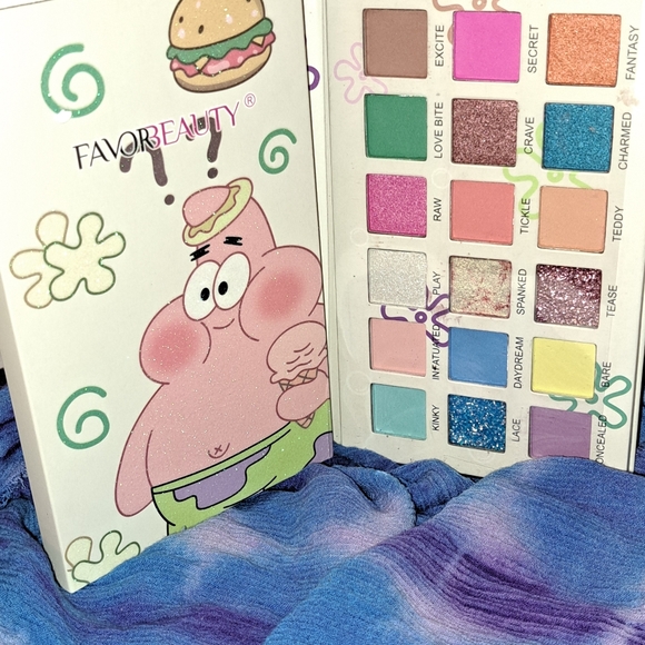 Favor Beauty SpongeBob Eyeshadow Palette - Picture 3 of 3